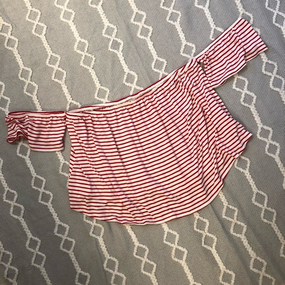 Red&White Stripe Top - Picture 2 of 3